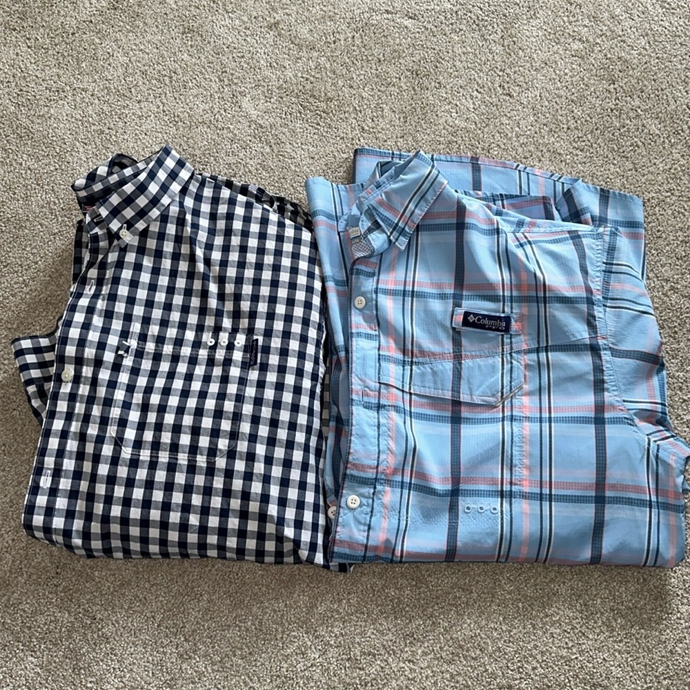 2 men’s Columbia long sleeve fishing button-down